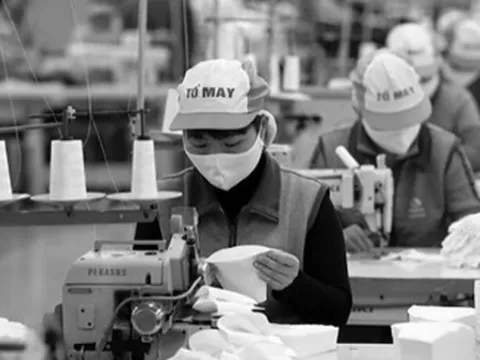 Chưa điều chỉnh lương tối thiểu vùng năm 2021 vì dịch Covid-19: Cần sẻ chia trong bối cảnh hiện tại