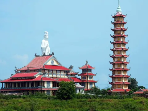 Bé sơ sinh bỏ rơi đã tử vong trước cổng Thiền viện Bồ Đề