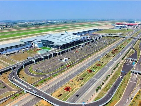 Bộ GTVT đề nghị tạm dừng các dự án trong khu vực sân bay Nội Bài