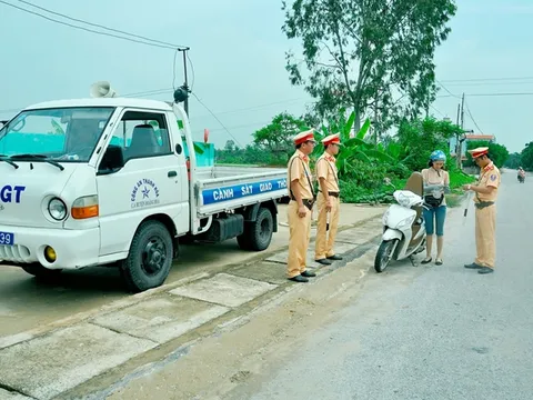 Bỏ đề xuất quy định thời hạn giấy phép lái xe còn 5 năm