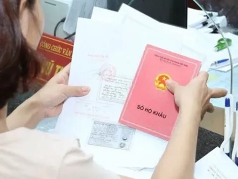 Chuyển hộ khẩu có phải làm lại giấy đăng ký xe không?