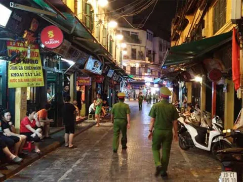 Hà Nội tiếp tục dừng hoạt động quán bar, karaoke đến ngày 16/9