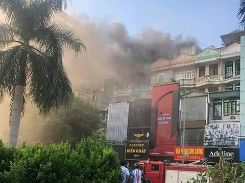 Hà Nội: Cháy quán karaoke trên đường Hoàng Quốc Việt