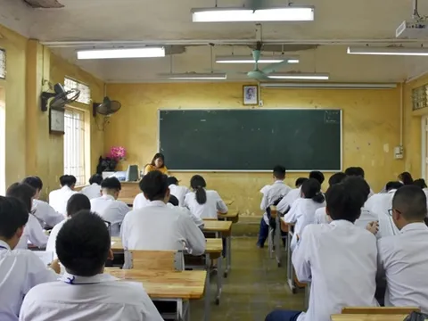 Bộ Giáo dục-Đào tạo nói gì về quy định cho phép học sinh dùng điện thoại trong lớp?