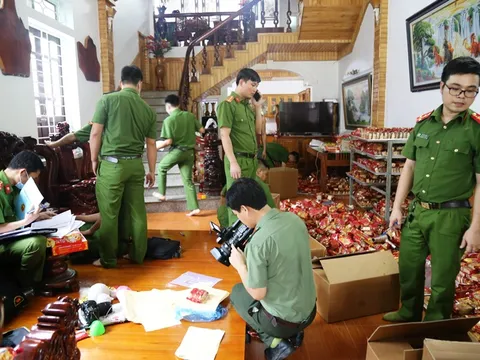 Thu giữ hơn 1.200 bánh Trung thu không bảo đảm VSATTP