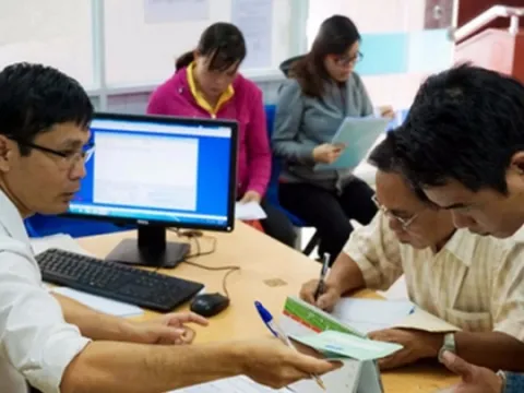 Bộ Nội vụ hướng dẫn về tuổi nghỉ hưu cho công chức, viên chức từ 2021