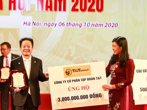 'Bầu Hiển' ủng hộ 5 tỷ đồng cho quỹ Vì người nghèo Thành phố Hà Nội