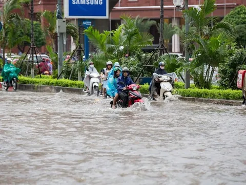 Dự báo thời tiết hôm nay 08/10/2020: Mưa lớn kéo dài ở Trung Bộ