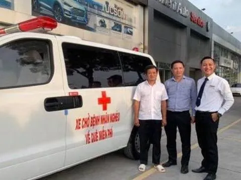 Ông Đoàn Ngọc Hải bán Mercedes S500 để mua xe cứu thương chở bệnh nhân nghèo