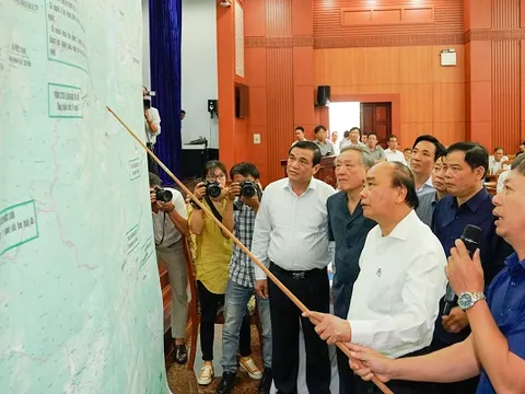 Thủ tướng chủ trì họp bàn giải pháp khắc phục hậu quả bão số 9