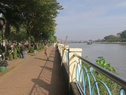 Phát hiện thi thể nam giới trôi dạt vào bờ sông Sài Gòn
