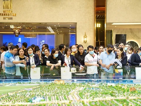 Thị trường bất động sản 'ấm dần' vào cuối năm