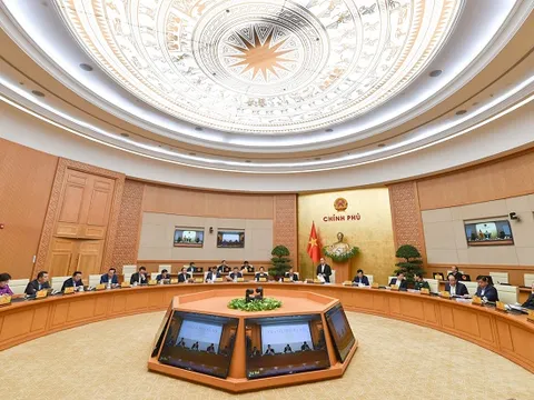 Thủ tướng Nguyễn Xuân Phúc: Thần tốc, quyết liệt hơn nữa trong truy vết, khoanh vùng