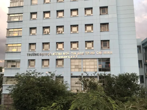 Nam thanh niên rơi từ tầng 6 Đại học Ngoại ngữ - Tin học tử vong