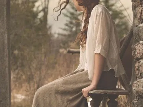 Son phấn, hàng hiệu không làm nên khí chất của người phụ nữ