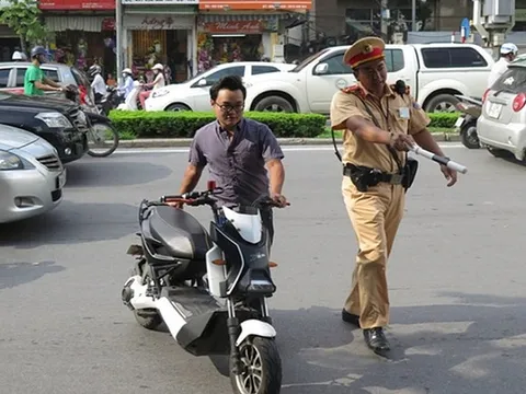 Xe máy chưa đăng ký có được phép tham gia giao thông?