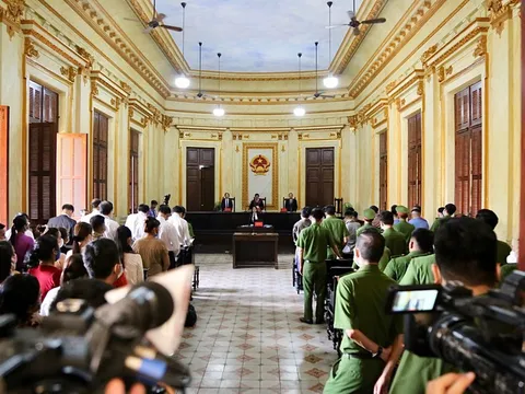 Vụ Tuấn 'Khỉ' dùng súng AK bắn chết 5 người: Tý 'Bà Dòm' bị đề nghị đến 15 năm tù