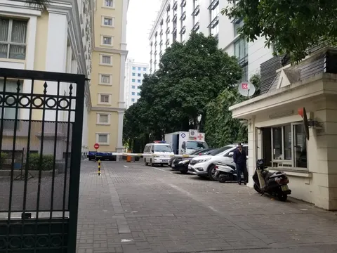 Cục trưởng cục Quản lý, giám sát Bảo hiểm tử vong tại trụ sở bộ Tài chính do ngã cầu thang