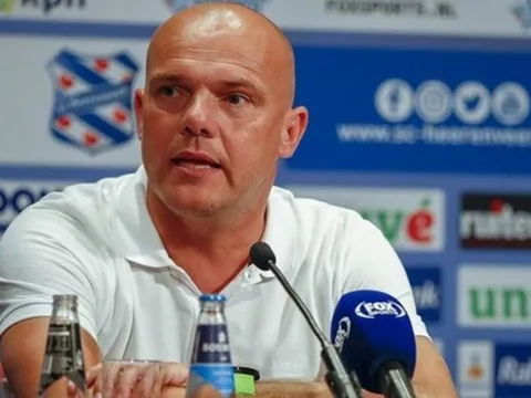 HLV trưởng SC Heerenveen: 'Văn Hậu có đủ khả năng thi đấu lâu dài ở Hà Lan'