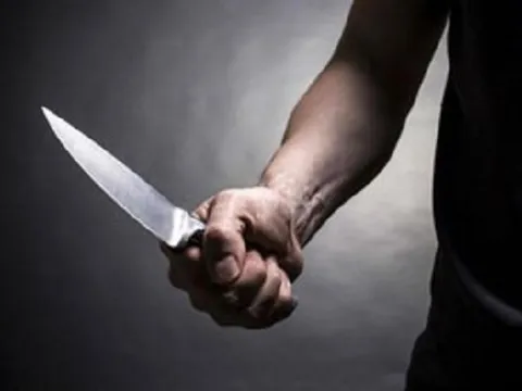 Hà Nội: Cụ ông hơn 70 tuổi vác dao chém cả nhà em gái, 3 người trọng thương