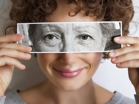30 tuổi mới ý thức về chống lão hóa da có phải là quá muộn?