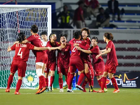 Vì sao đội tuyển bóng đá nữ tuyên bố sẽ không nhận thưởng của một doanh nghiệp?