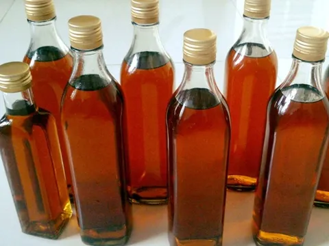 Phát hiện 3 công ty dùng hóa chất tẩy rửa bồn vệ sinh làm nước mắm