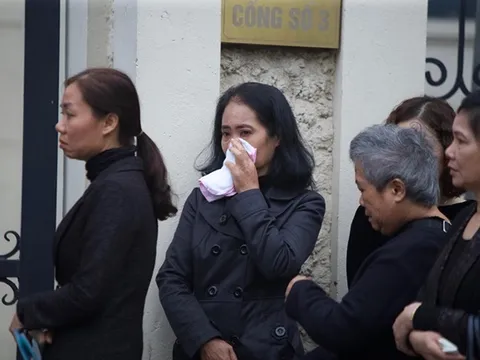 Xét xử vụ bé trai trường Gateway tử vong: Bố nạn nhân bất ngờ xin giảm án cho nữ giáo viên