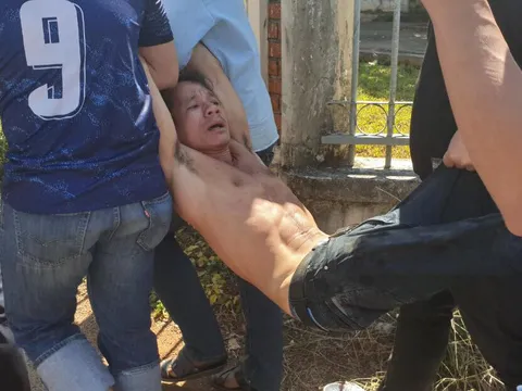 Bắt giữ đối tượng chém trung úy công an, rồi chạy về nhà mẹ cố thủ