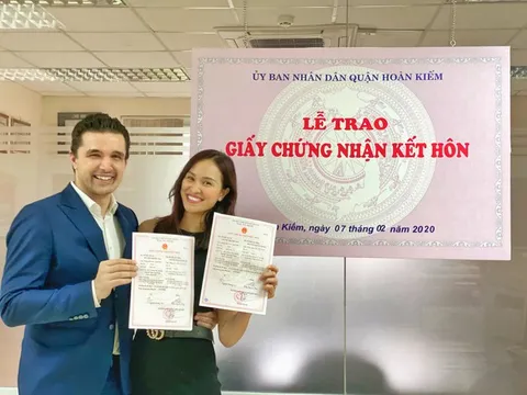 MC Phương Mai khoe ảnh đăng ký kết hôn cùng ông xã sau nửa năm làm đám cưới