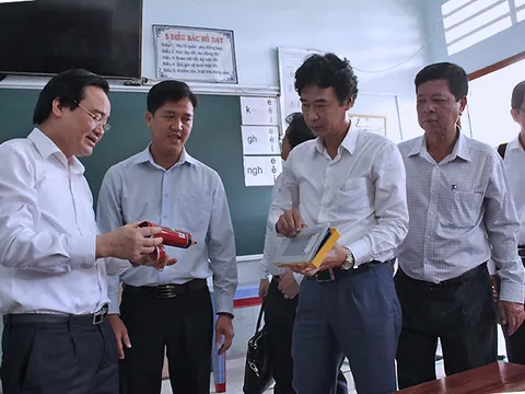 Bộ trưởng Phùng Xuân Nhạ: Sẽ lùi thời điểm kết thúc năm học 2019-2020