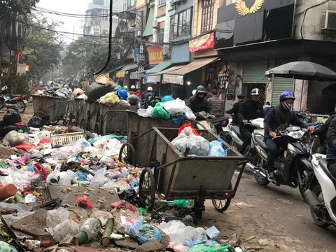 Tây Hồ - Hà Nội: Cư dân phố An Dương khốn khổ vì rác
