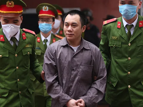 Tài xế container tông Innova trên cao tốc bị tuyên phạt 4 năm 6 tháng tù