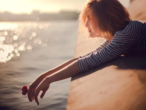 Trên đời này có những thứ còn quan trọng hơn tình yêu