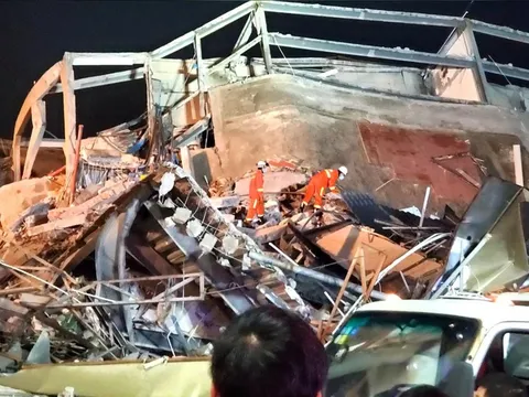 Sập khách sạn 5 tầng dùng để cách ly bệnh nhân Covid-19 ở Trung Quốc