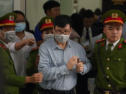 Sáng nay (9/3), xét xử Trương Duy Nhất tiếp tay cho Phan Văn Anh Vũ mua bán đất công