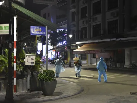 Cách ly 2 người có biểu hiện sốt từng tiếp xúc với bệnh nhân nhiễm Covid-19 ở Huế