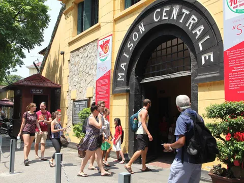 Hà Nội: Tạm đóng cửa một số di tích do có du khách dương tính với Covid-19