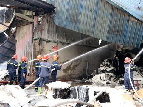 Thái Nguyên: Cháy lớn tại chi nhánh Công ty giấy Trường Xuân