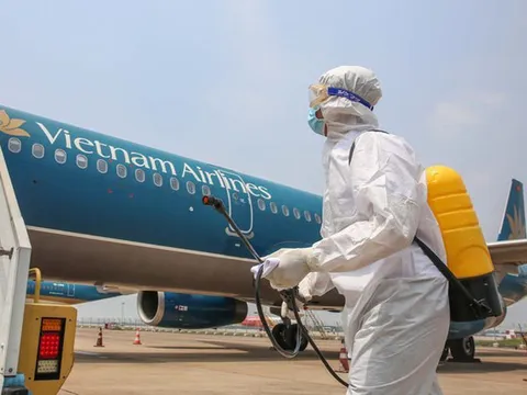 Du khách người Anh trên chuyến bay VN0054 đã xuất cảnh về nước