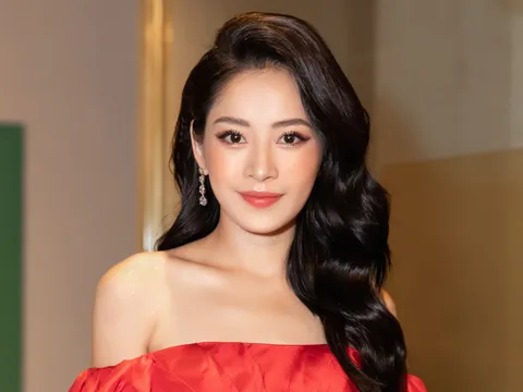 Chi Pu ủng hộ 1 tỷ đồng mua thiết bị phòng chống dịch Covid-19