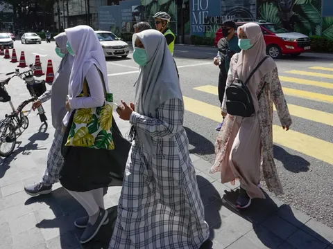 Thủ tướng Malaysia tuyên bố phong tỏa toàn quốc chống dịch Covid-19