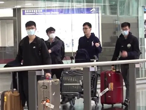 Số ca nhiễm Covid-19 tăng đột biến, Hong Kong cách ly bắt buộc 14 ngày