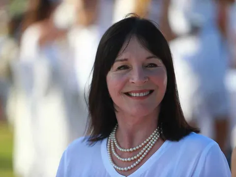 Chủ tịch Miss World Julia Morley dương tính với Covid-19