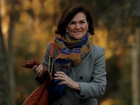 Phó Thủ tướng Tây Ban Nha nhập viện và tiến hành xét nghiệm Covid-19