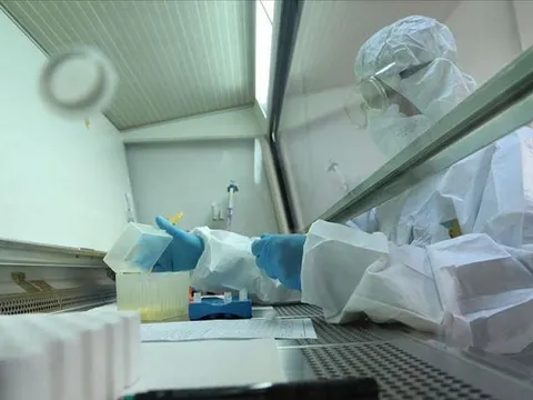 Pháp thành công trong việc thực nghiệm lâm sàng thuốc chữa Covid-19