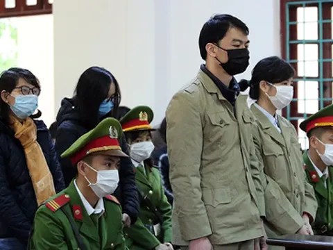 Hoãn xử vụ thanh tra bộ Xây dựng vòi tiền doanh nghiệp ở Vĩnh Phúc