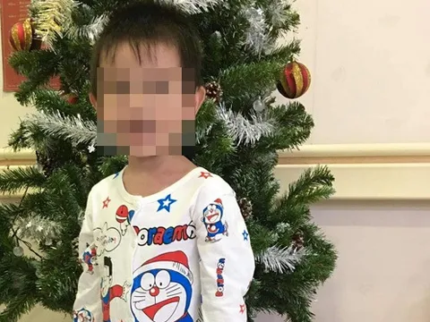 Đang chơi với bạn, bé trai 3 tuổi bị đột quỵ, xuất huyết não