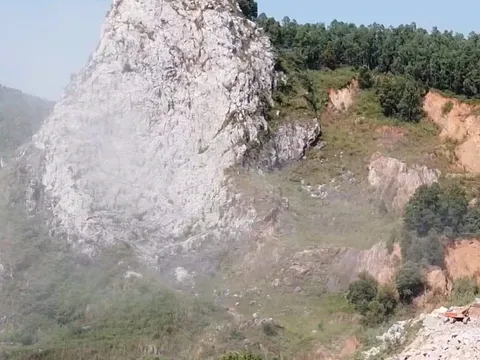 Hải Dương: Công ty Hoàng An nổ mìn khai thác đá gây sạt lở, nguy hiểm