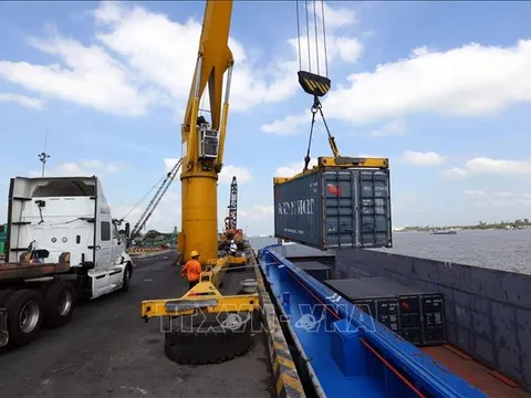 Truyền thông quốc tế: Kinh tế Việt Nam vững vàng trong đại dịch COVID-19